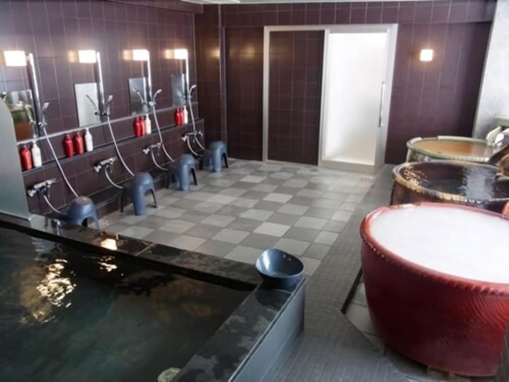 Fukuyama Oriental Hotel Екстер'єр фото