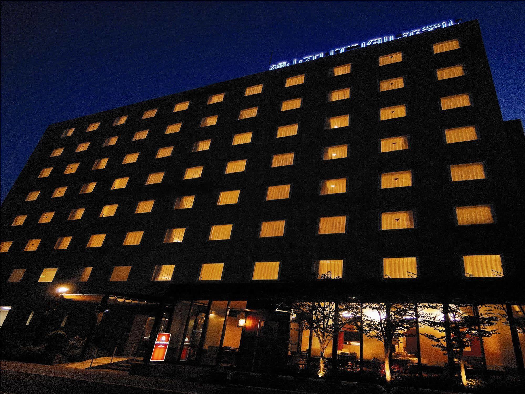 Fukuyama Oriental Hotel Екстер'єр фото